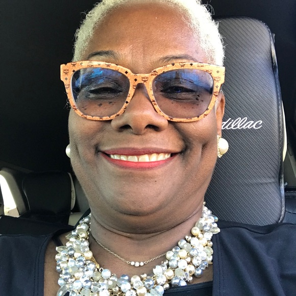 Meet your Posher, Sista Carmen - Picture 16 of 16